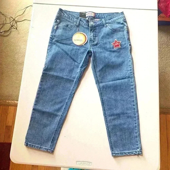DeMona Jean Stretch Capri Size 9/10 NWT - Picture 1 of 12